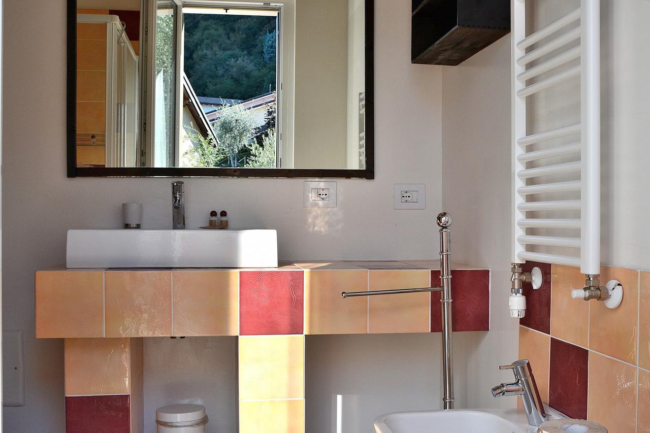 South Apartment With Pool Torri Del Benaco Exterior photo